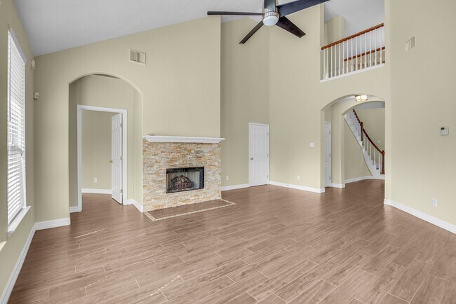 Building Photo - 2919 Silverbit Trail Ln