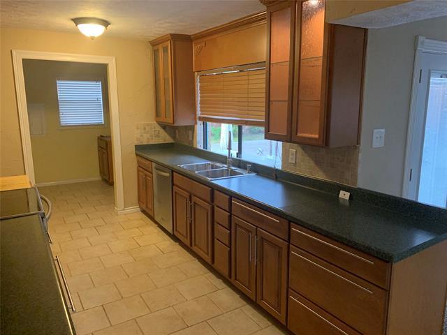 Building Photo - 4107 Rushmoor Dr