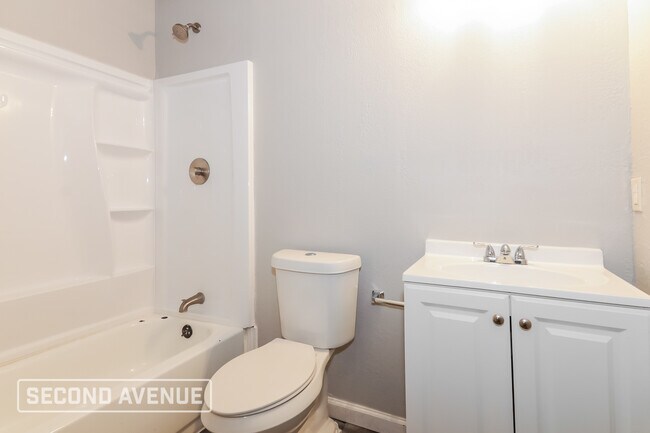 Building Photo - 622 Martingale Trail