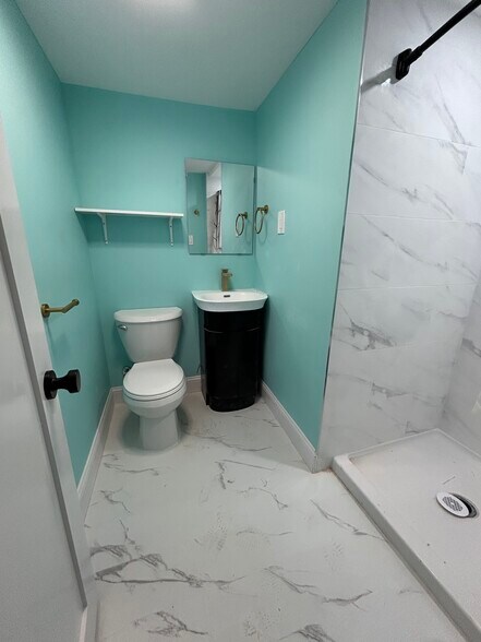 Building Photo - 51 Franklin Ave