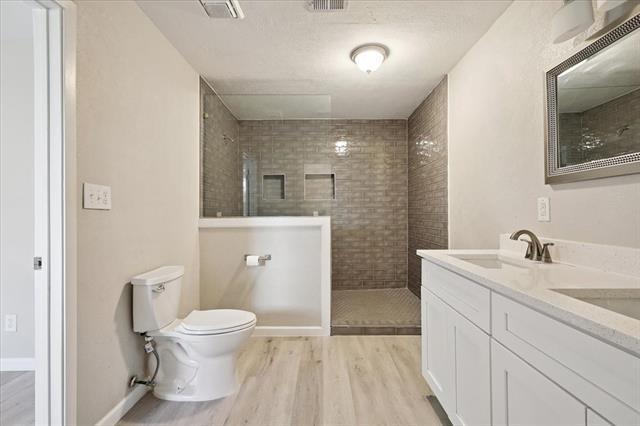 Building Photo - 7905 Hook Dr