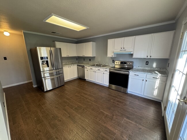 Building Photo - 7706 Sandia Bluff