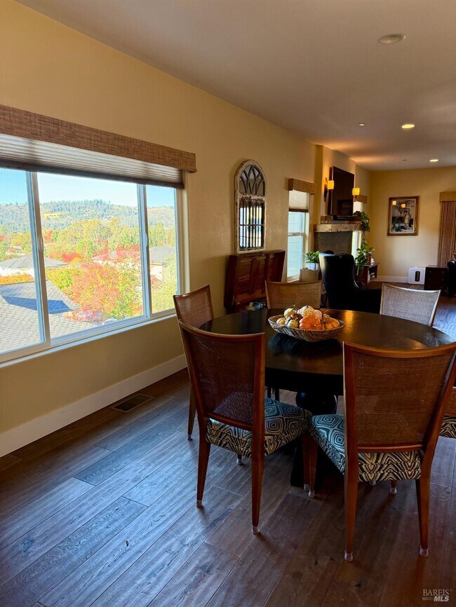 Building Photo - 5240 Hoyal Dr