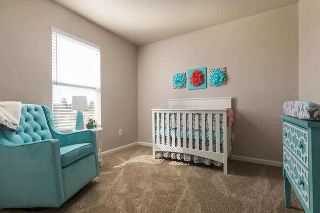 Building Photo - Large Newer Colonial for Lease in Fowlerville Schools