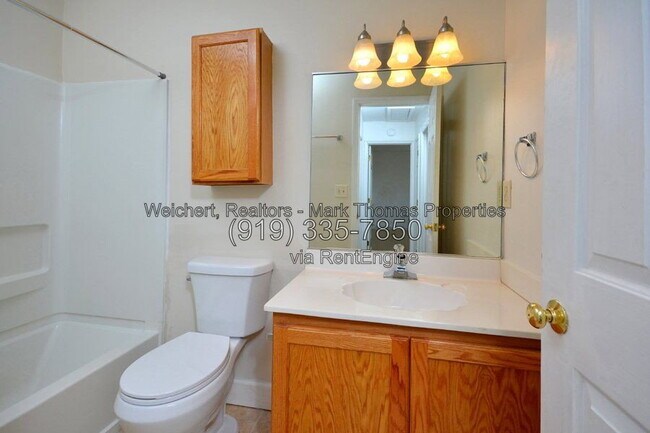 Building Photo - 425 Summerwalk Cir