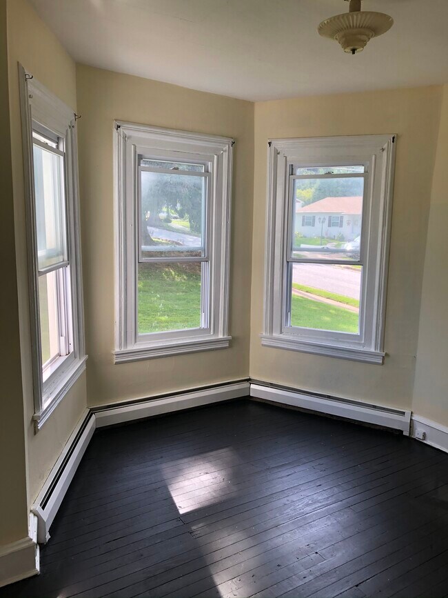 Dining Room - 825 Maple Ave