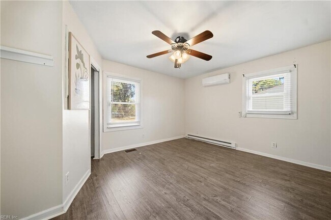 Building Photo - Charming 2 Bed, 2 Bath Home on Spacious Lot