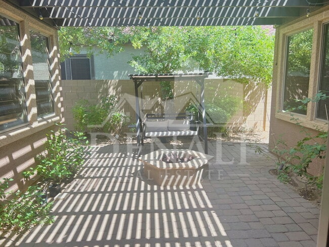 Building Photo - 32604 N 24th Dr