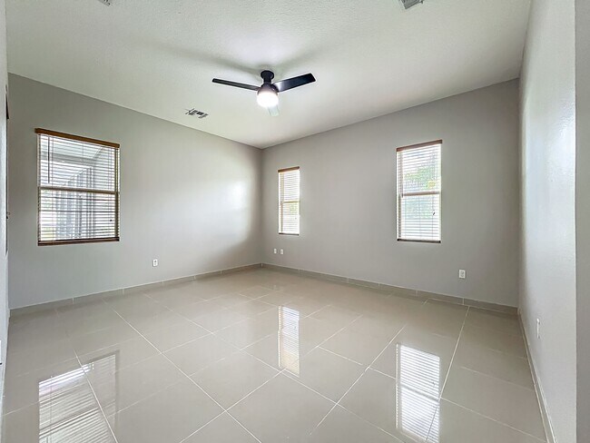Building Photo - Clermont Pool Home