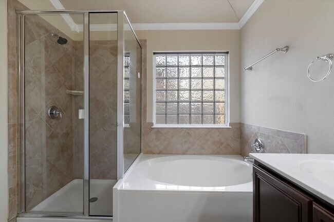 Building Photo - 8600 Harrier Dr