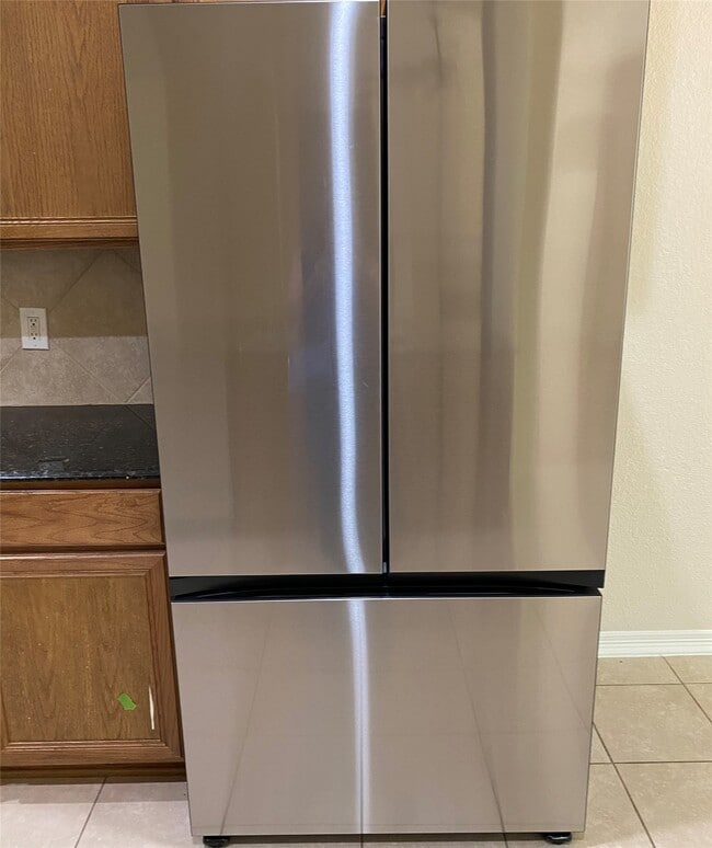 Building Photo - 6018 Sugar Bush Dr