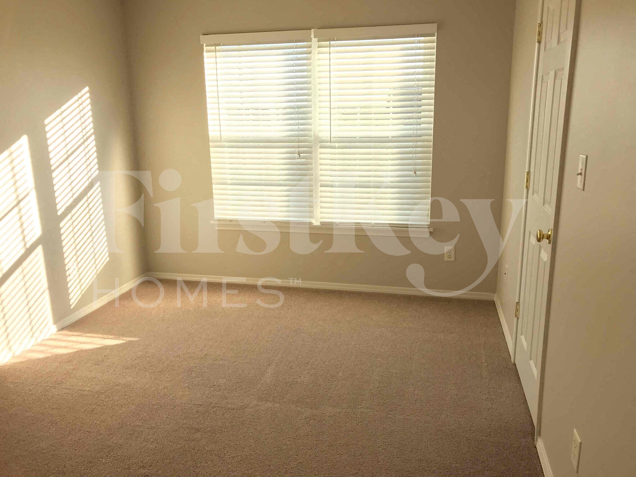 Building Photo - 2005 Briarridge Dr