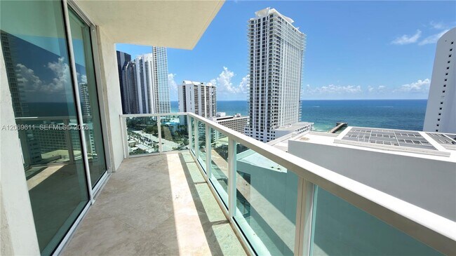 Building Photo - 150 Sunny Isles Blvd