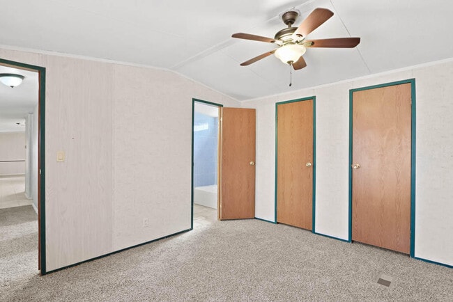 Building Photo - 505 Ricky Zelt Dr