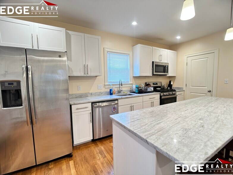 Building Photo - 38 Matchett St