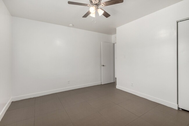 Building Photo - Upgraded One Bedroom, One Bathroom at 28 o...