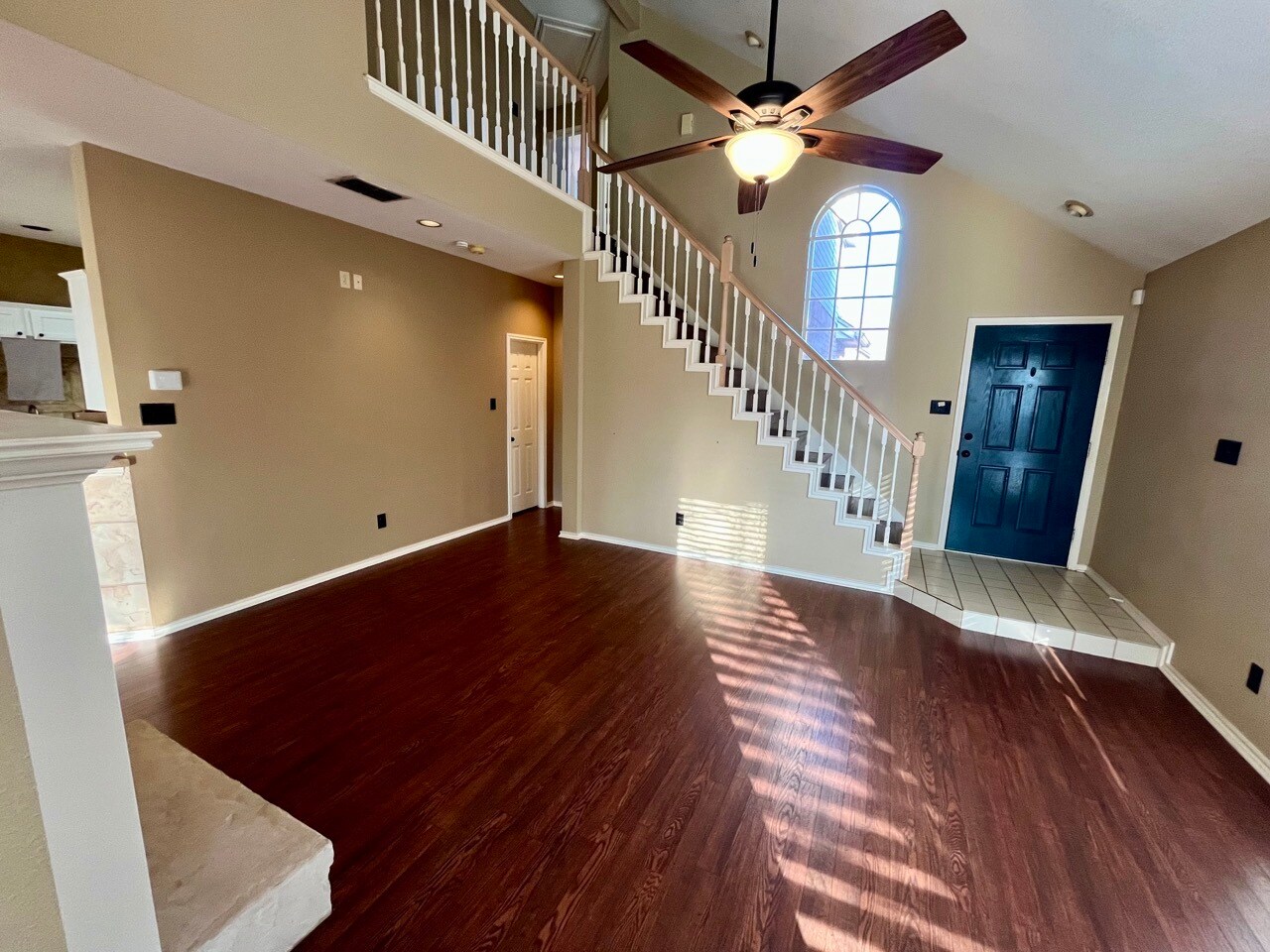 Building Photo - 5810 Spring Sq