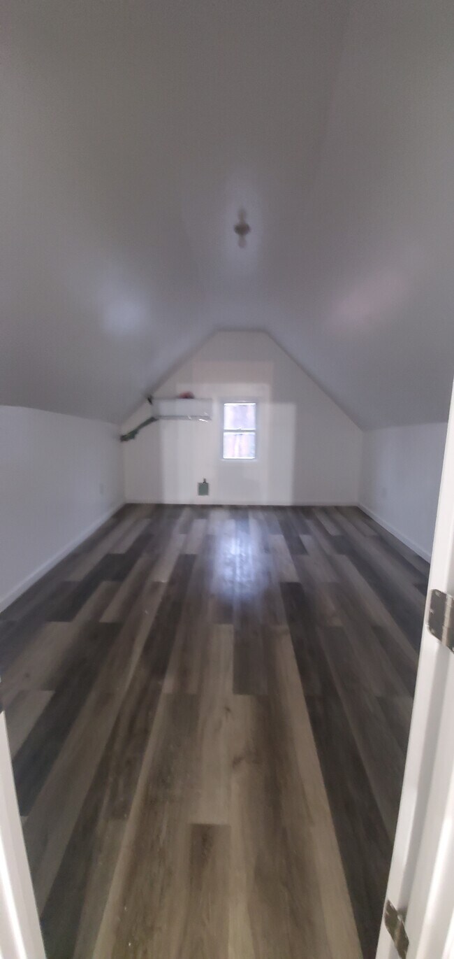 Building Photo - 47 Winter Ave
