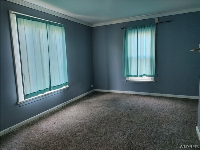 Building Photo - 770 Lake Rd