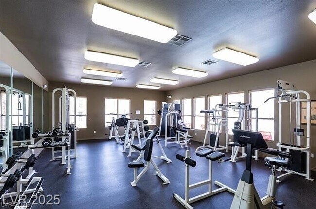 Building Photo - 8000 W Badura Ave