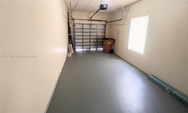 Building Photo - 4259 SW 10th Ct