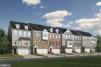 Building Photo - Gorgeous Open Concept 3 Bed 3.5 Bath Rental in Hanover