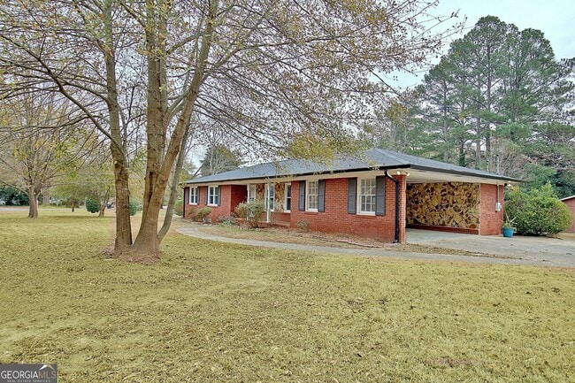 Building Photo - 500 Circle Dr