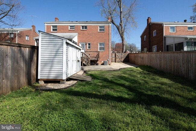 Building Photo - 4428 Vermont Ave