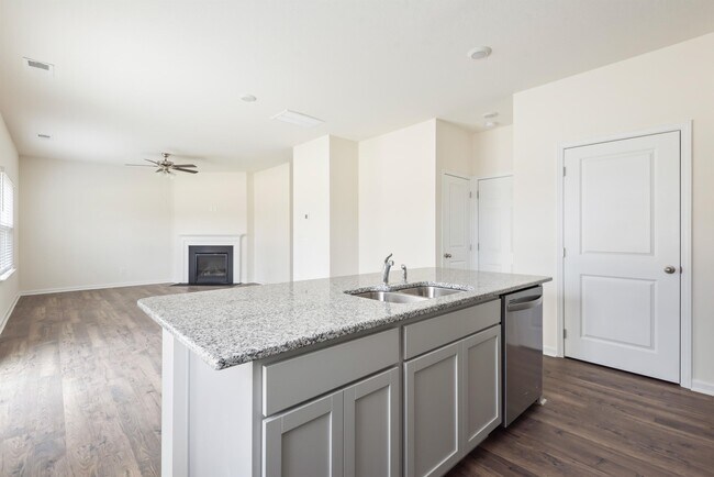 Building Photo - 4742 Willow Bluff Cir