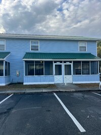 Building Photo - 1237 Shalom Dr