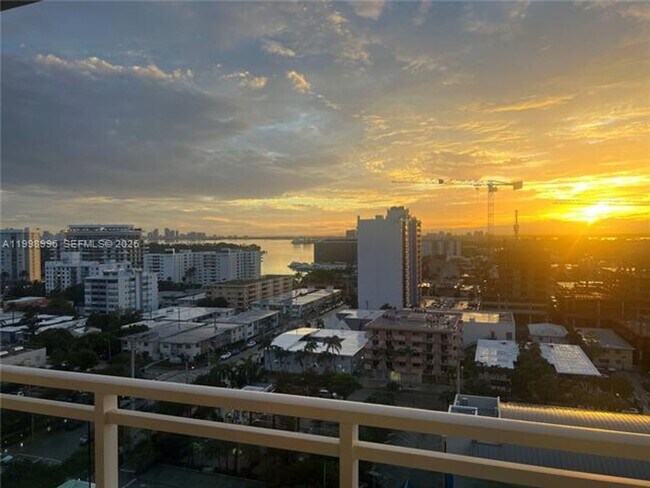 Building Photo - 6917 Collins Ave