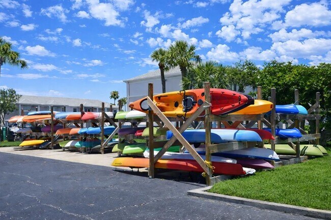 Building Photo - 5245 Coquina Key Dr SE