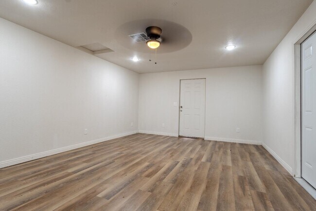 Building Photo - 3232 Sanguinetti Ln