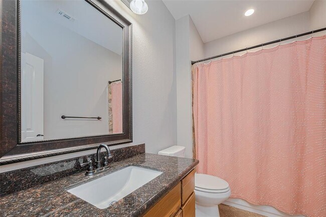 Building Photo - 503 Weisinger Dr
