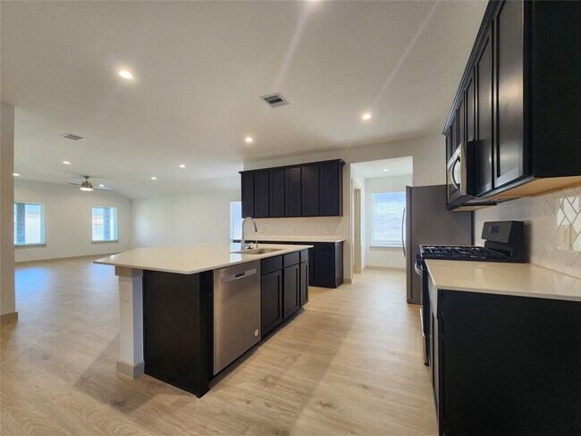 Building Photo - 30010 Ousel Falls Ln