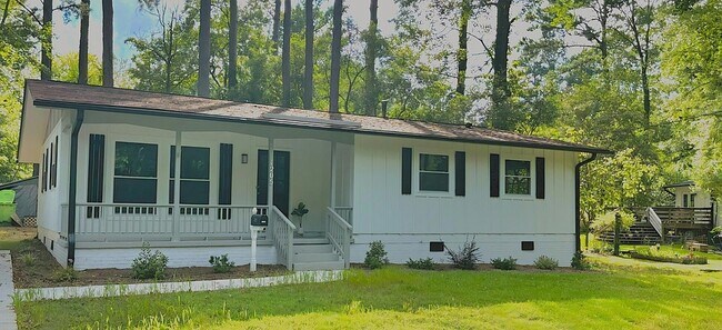 Building Photo - 1205 Crabtree Blvd
