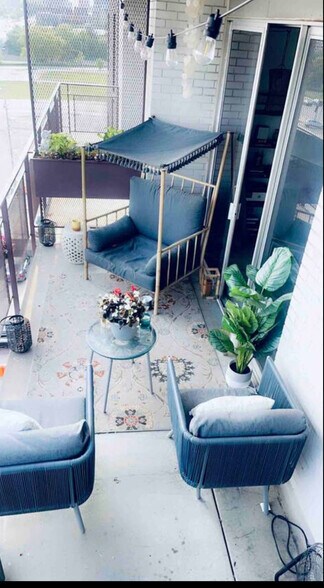 Building Photo - 3000 Farnam St