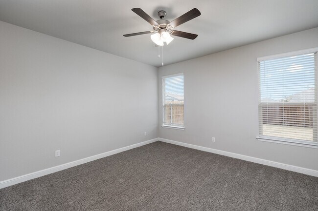 Building Photo - 155 Dogwood Ave