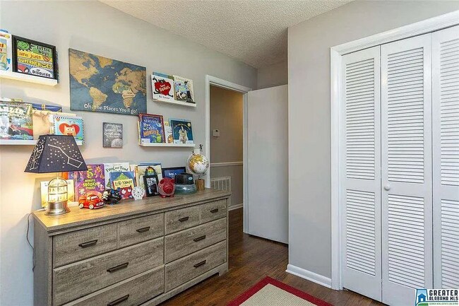 Building Photo - 707 Truss Ferry Rd