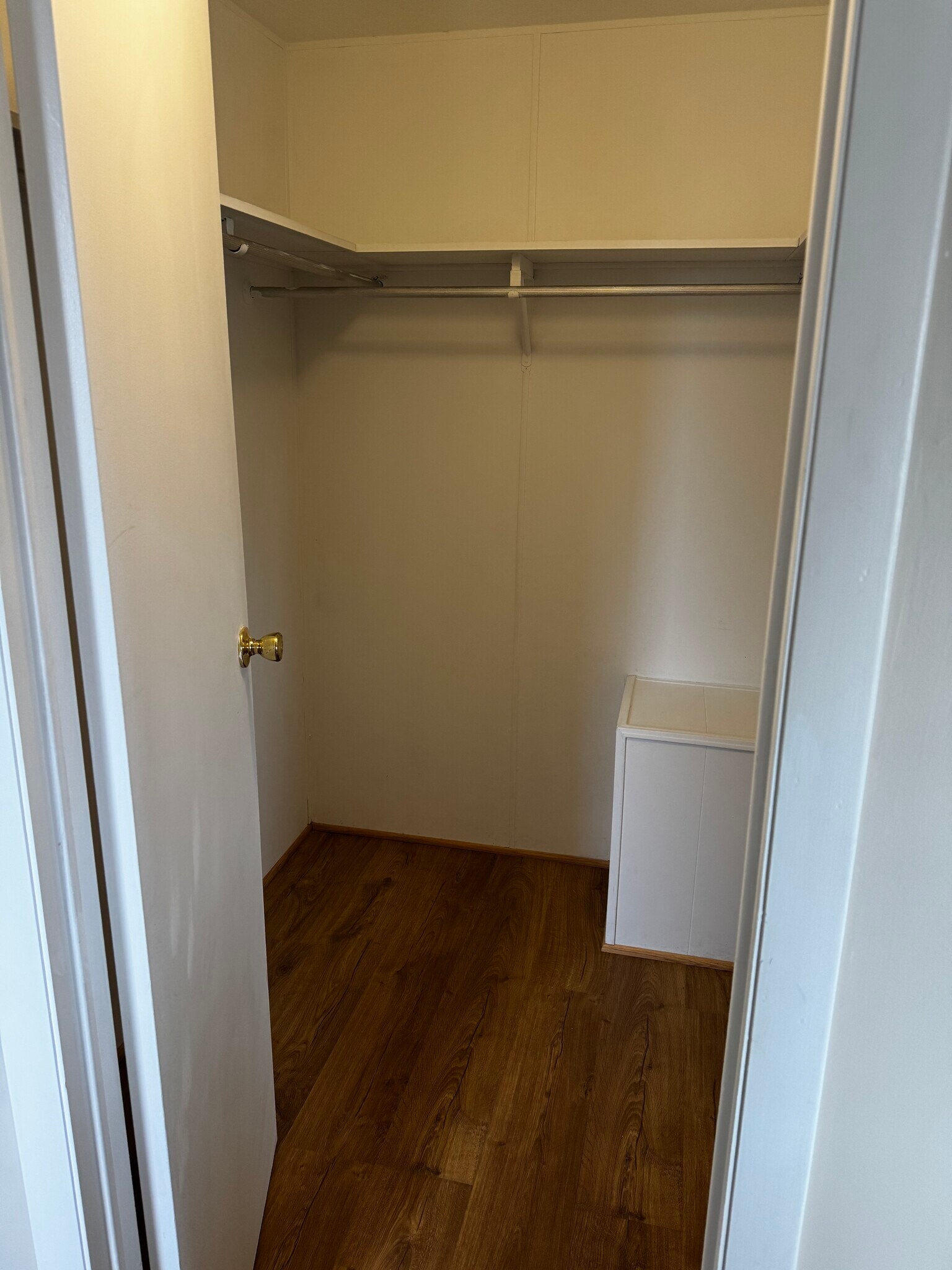 Building Photo - 10 Lake Diane Dr