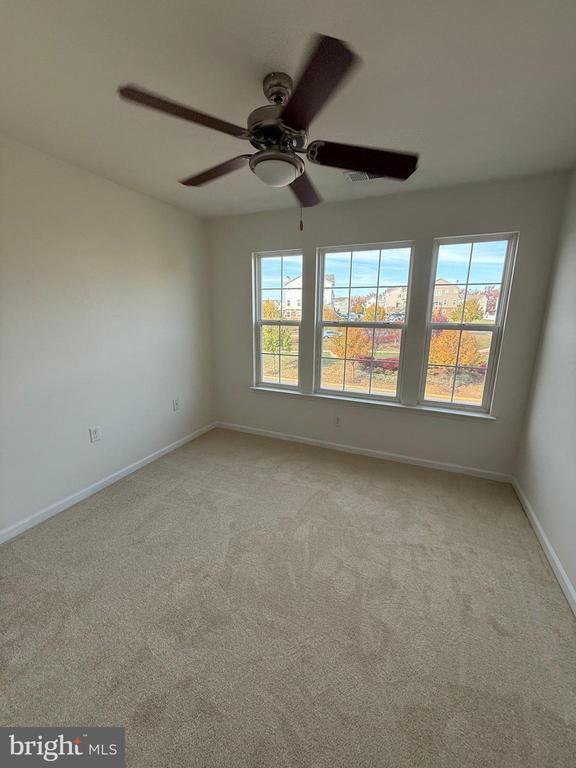 Building Photo - 120 Woodman Ct