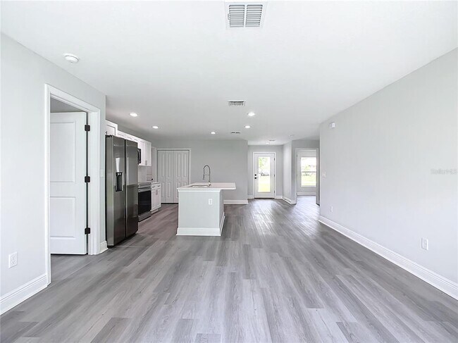 Building Photo - 13609 Markhan St