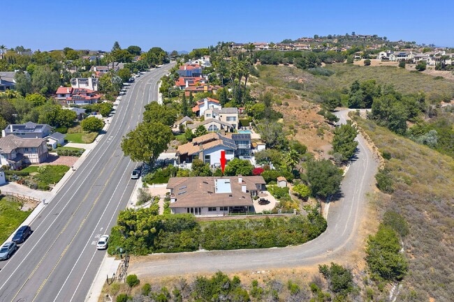 Building Photo - 7118 El Fuerte St