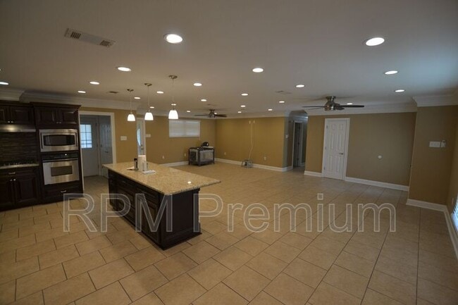 Building Photo - 3552 Platt Dr