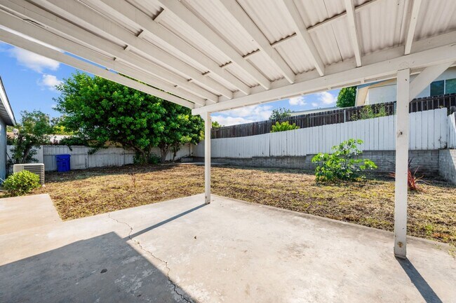 Building Photo - 4922 Tierra Baja Way