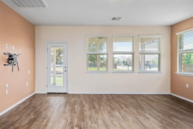 Building Photo - 5425 Kara Dr