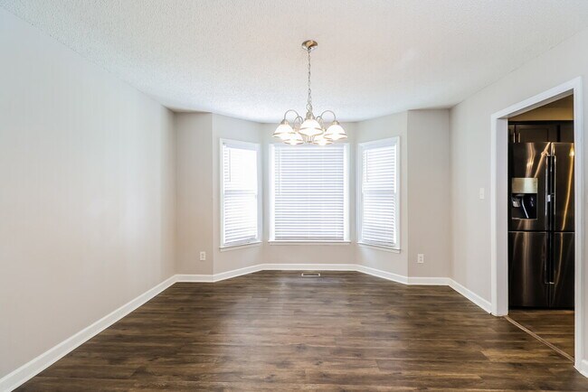 Building Photo - 6335 Teaneck Pl