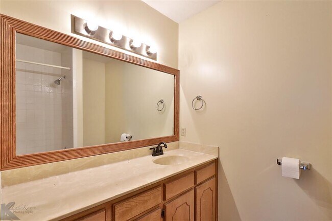 Building Photo - 5210 Meadowick Ln