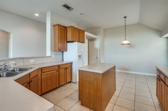 Building Photo - 2767 Waterway Dr