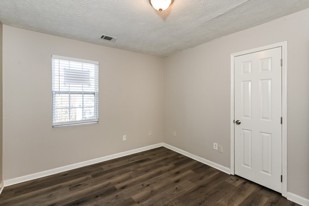 Building Photo - 5895 Brookside Dr SE